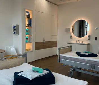 Lipedema clinic room 2 beds